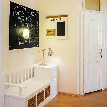 Large 3 Bdr In The Heart Of *