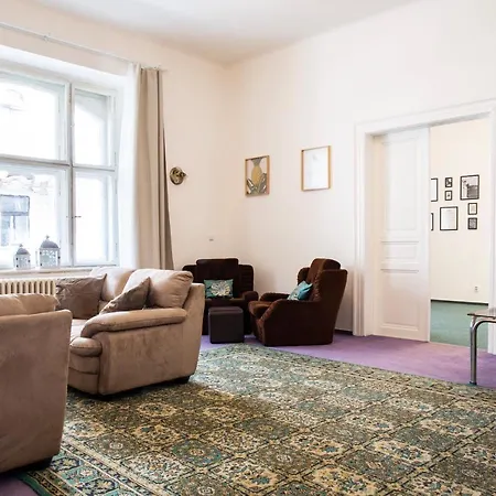 דירה Large 3 Bdr In The Heart Of