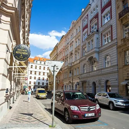 Large 3 Bdr In The Heart Of
